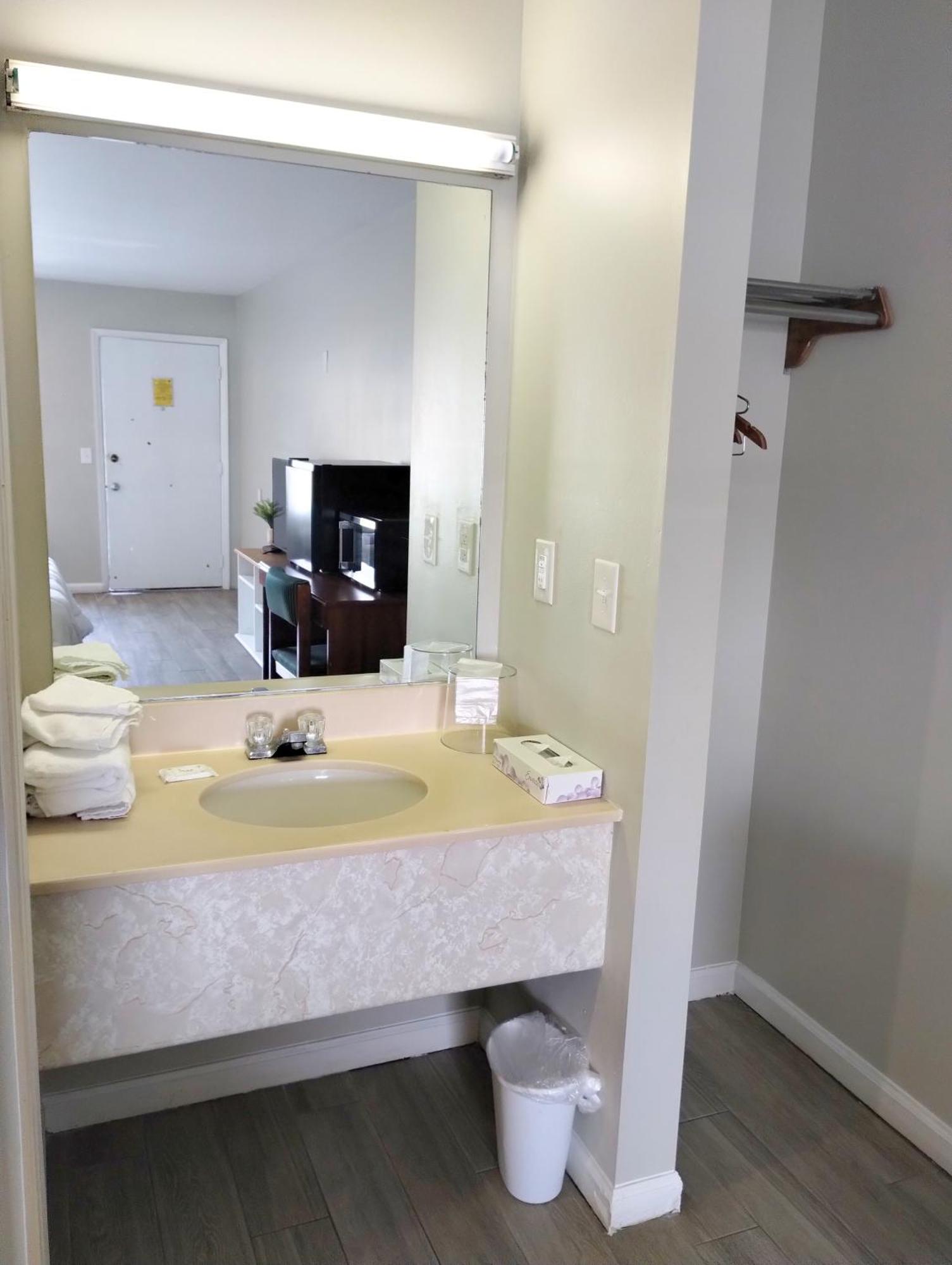 Gateway Inn Lake City Ngoại thất bức ảnh